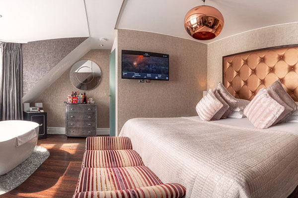 Karma Sanctum Soho Deluxe Loft Room