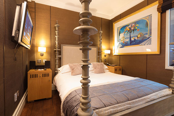 Karma Sanctum Soho Superior Compact Room