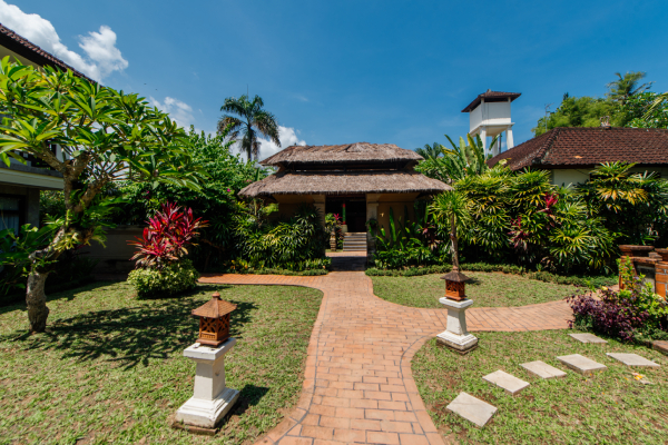 Karma Royal Candidasa Studio